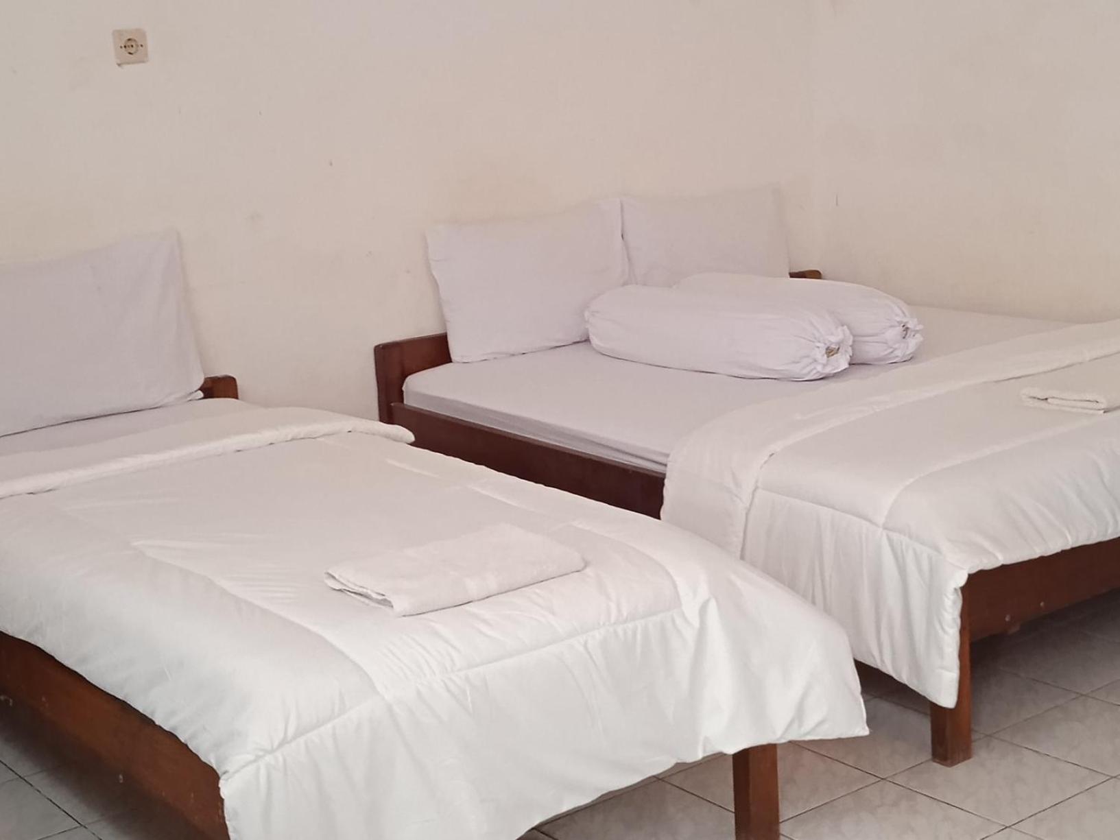 Hotel Wisata Labuan Bajo Extérieur photo